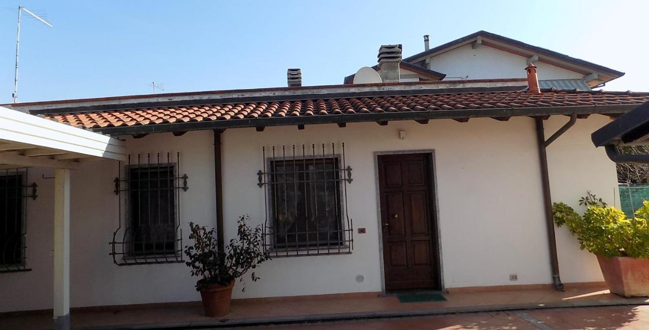Aparthotel Casa Nuccia Gentili David Marina di Massa Exterior foto
