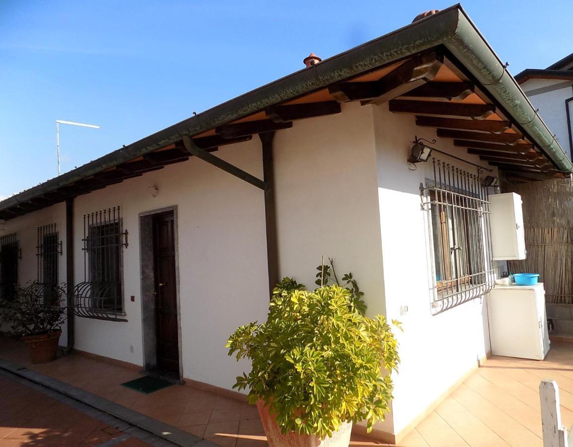 Aparthotel Casa Nuccia Gentili David Marina di Massa Exterior foto